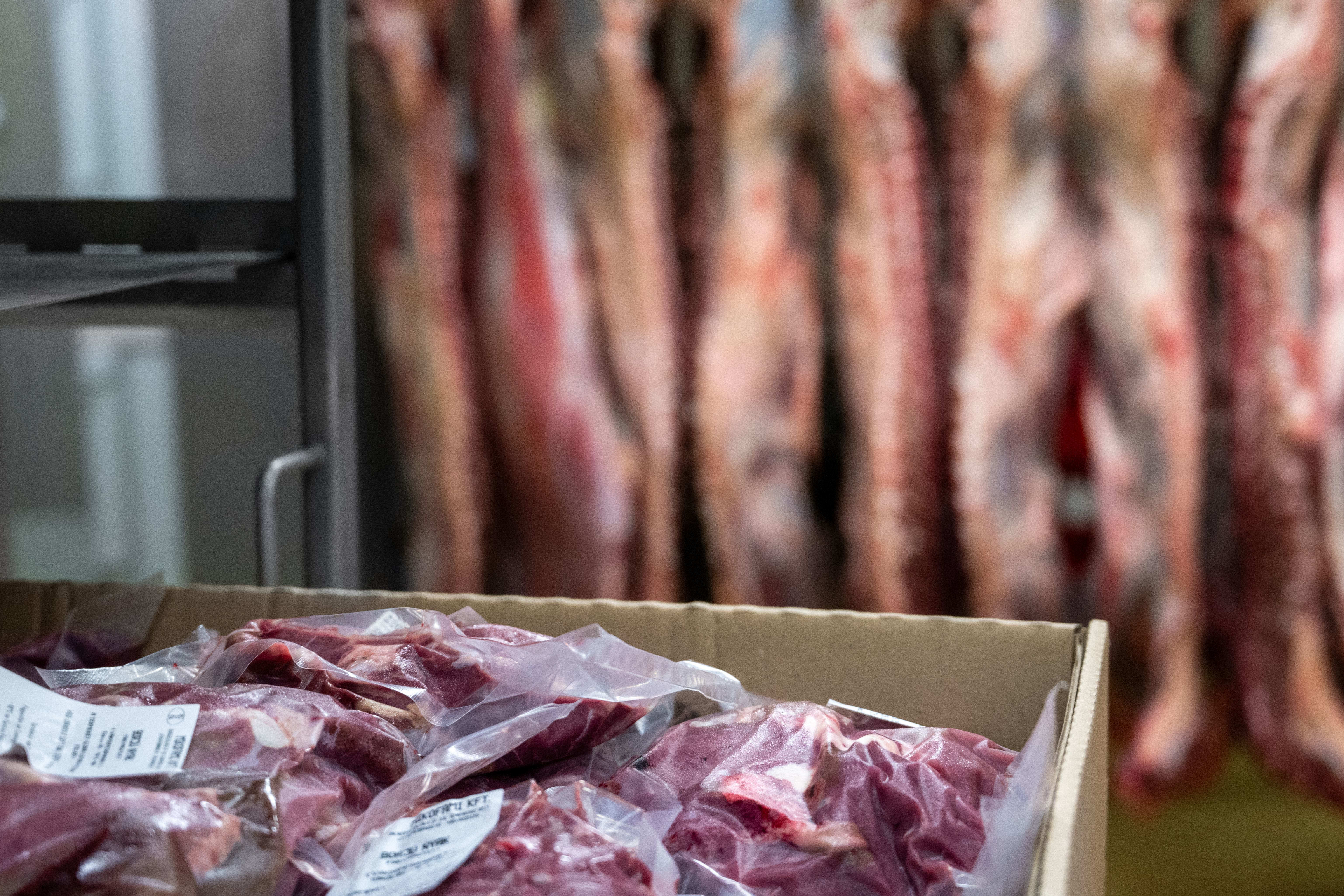 Feldolgozott friss vágás előcsomagolva