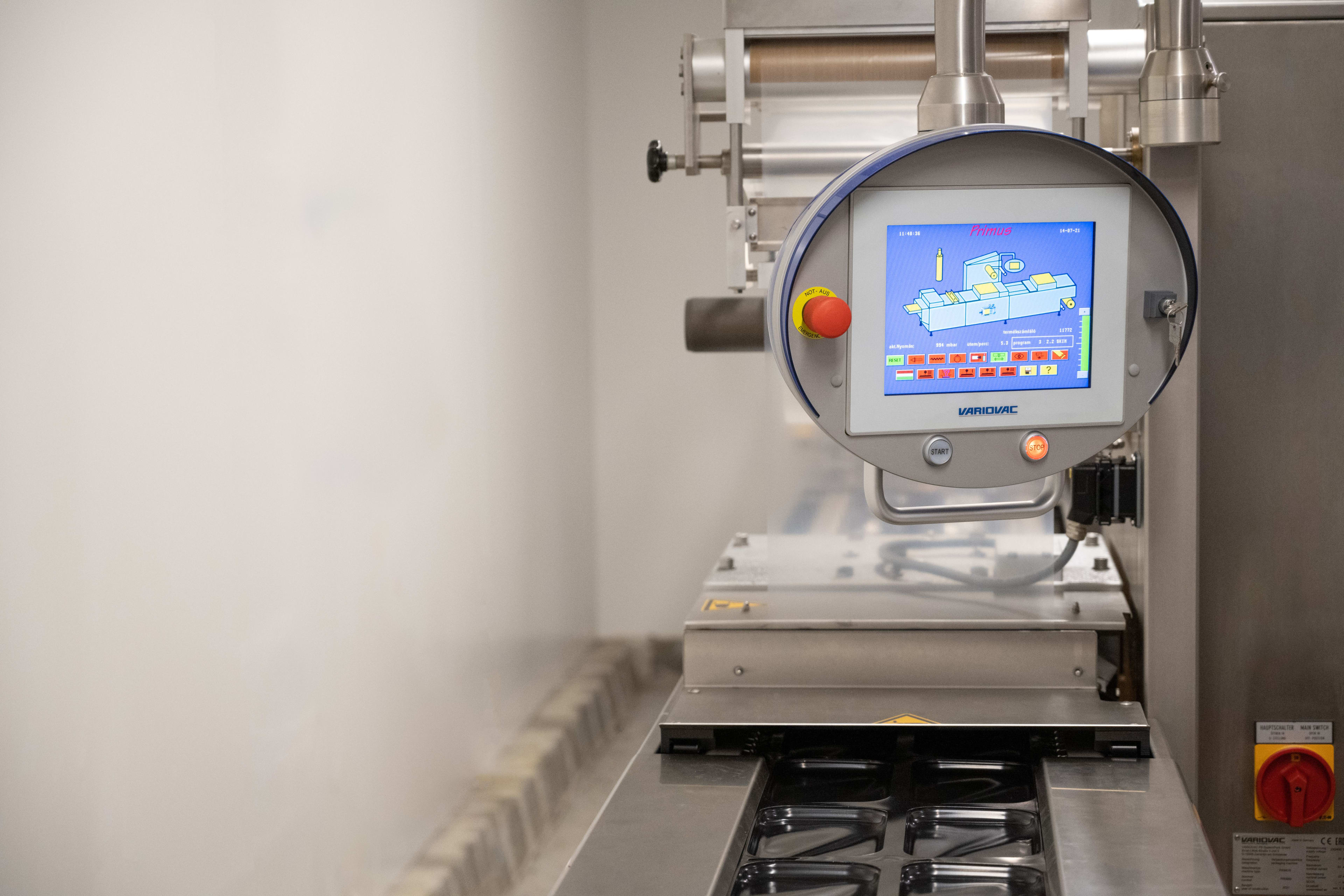 Mikofami húsüzem csomagológép